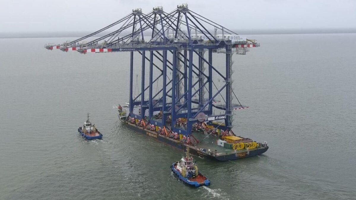 Ultratug supports crane delivery at new South American container terminal
